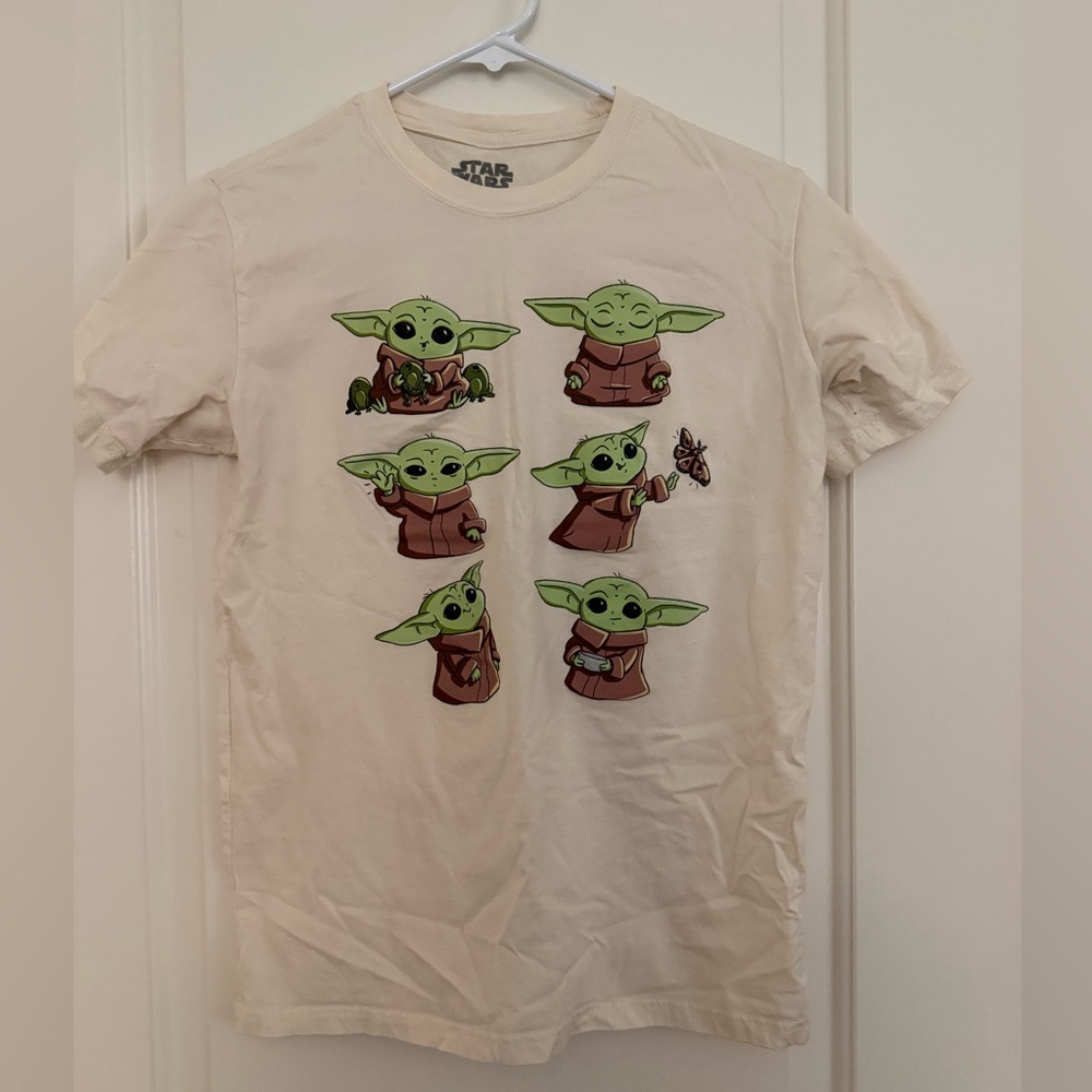 Baby yoda t-shirt